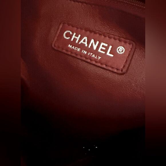 Chanel Bon Bon glossy metallic Bronze Patent Leather tote Vintage 2008 - Picture 4 of 16